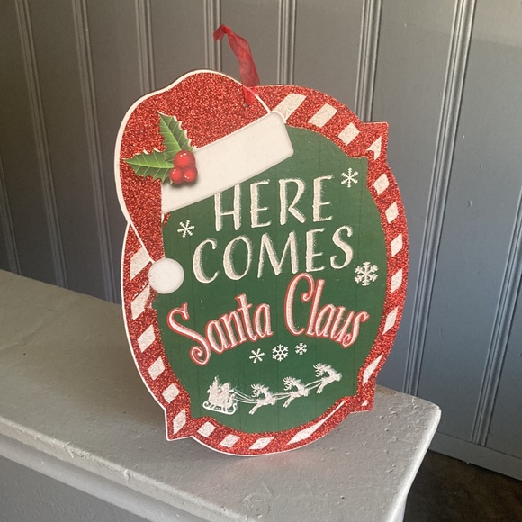 NWT Gleaming Glittered Here Comes Santa Claus Holiday Decoration Sign - Picture 10 of 11